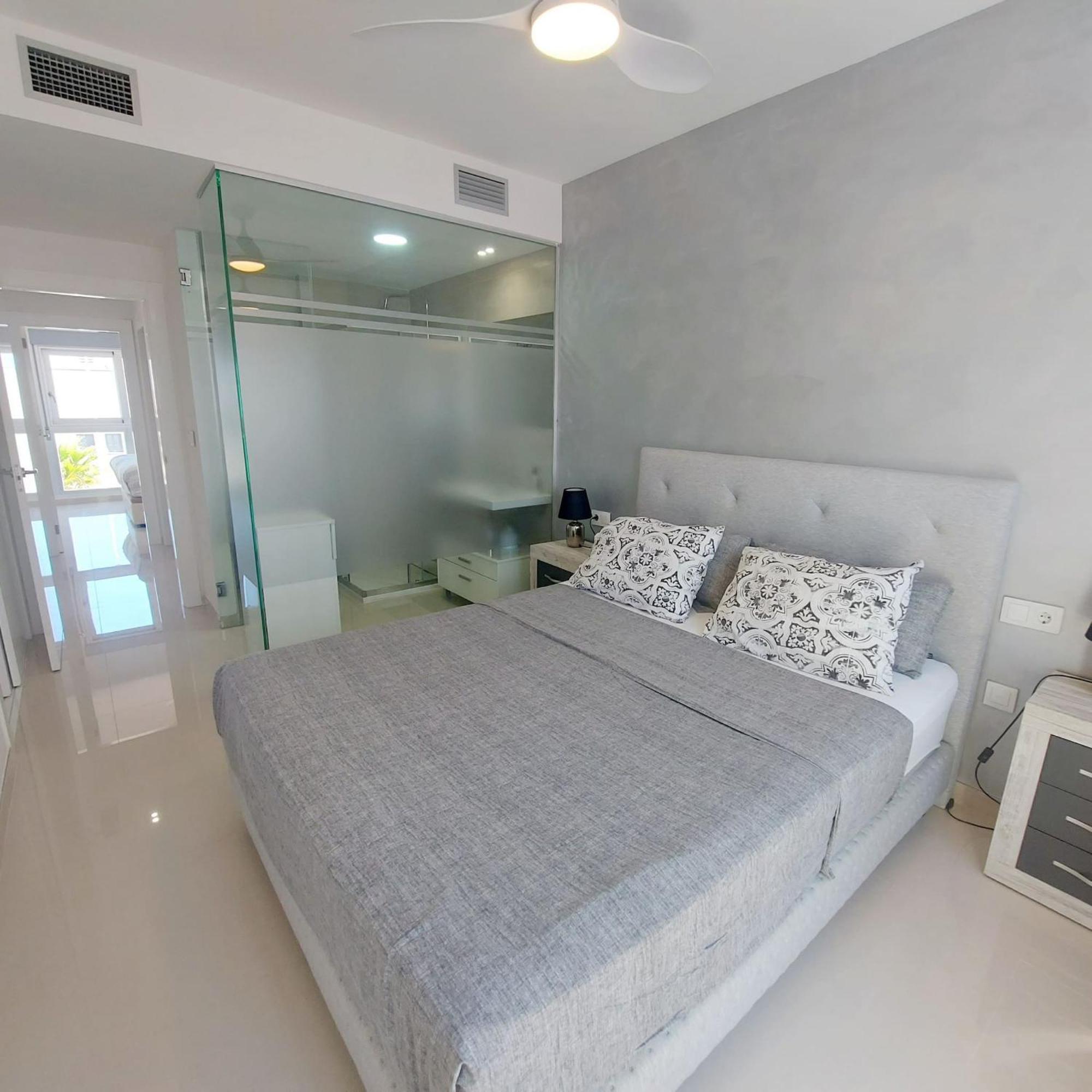 Property Punta Prima Amay Торевиеха Екстериор снимка
